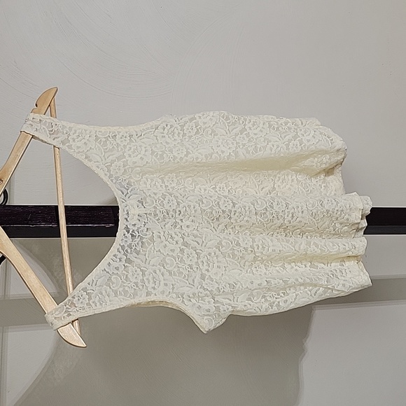 Kirra Cream Crochet Tank, size large, see through - Picture 2 of 4